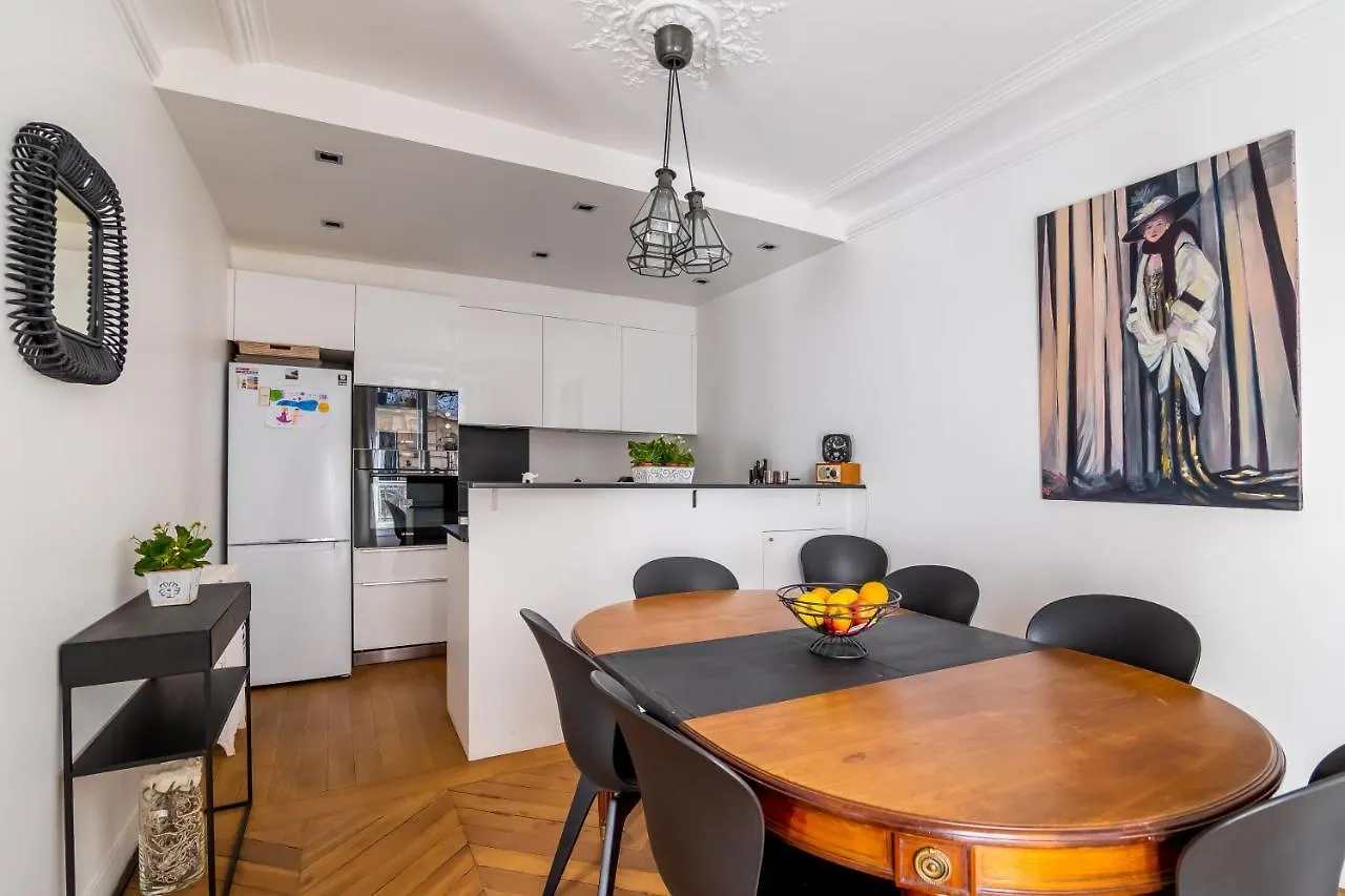 Veeve - Fresh As A Daisy Apartment Paris France