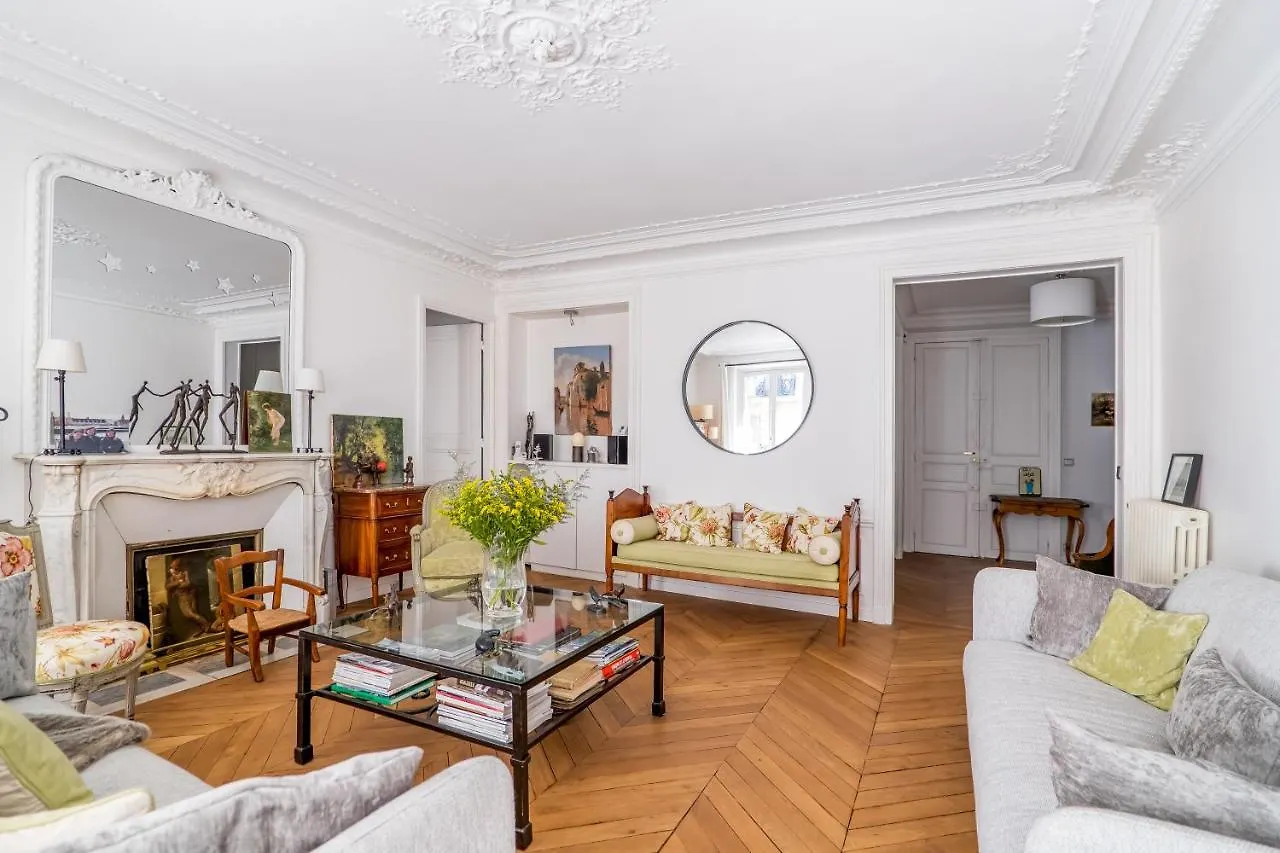 Veeve - Fresh As A Daisy Apartment Paris