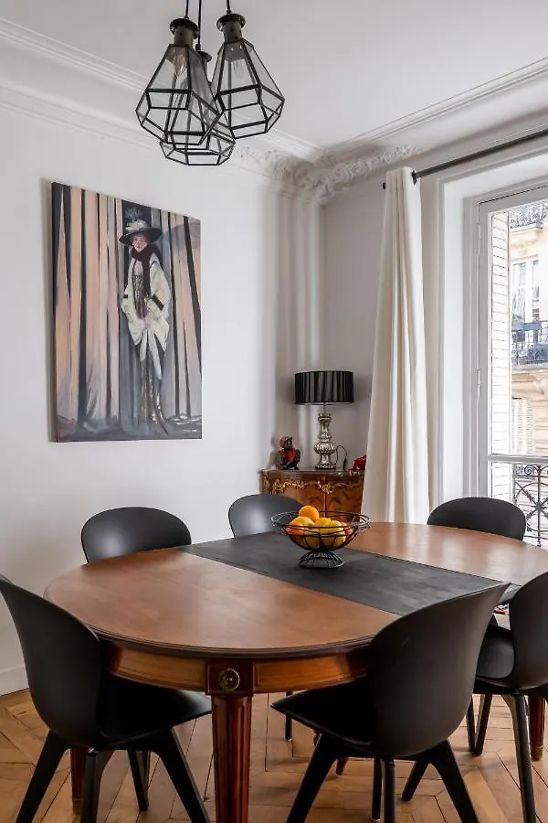 Veeve - Fresh As A Daisy Apartment Paris