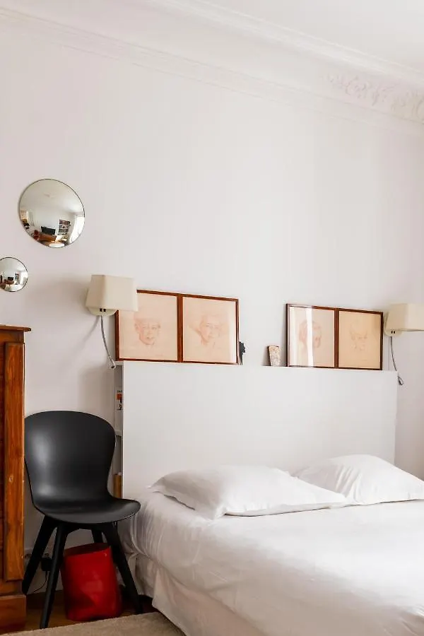 Veeve - Fresh As A Daisy Apartment Paris France